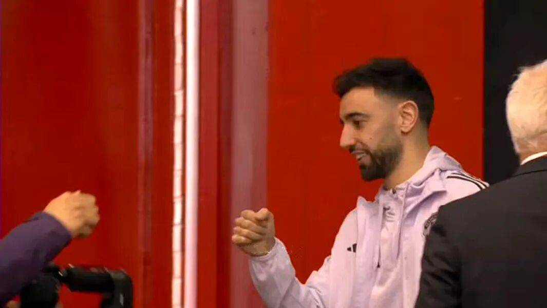 曼联战埃弗顿B费冲击百次助攻,谢什科或首次先发!马奎尔继续主力